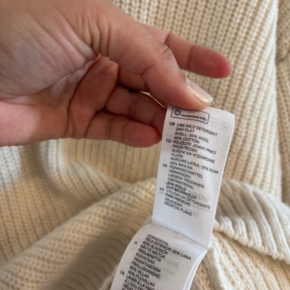 & other stories cream oversized knit sweater - Picture 4 of 5